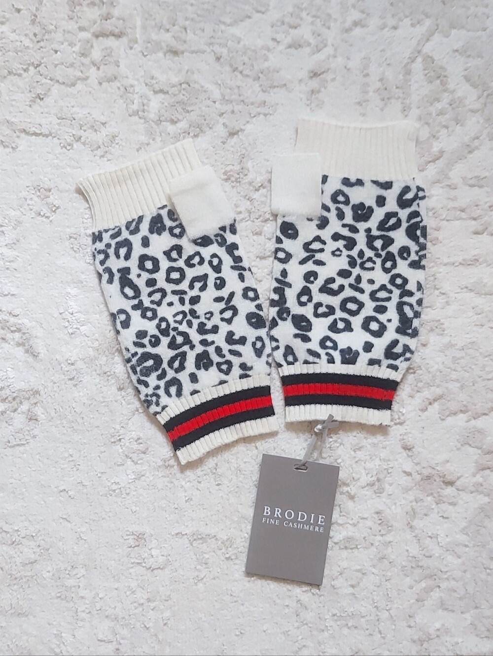 Brodie Fine Cashmere Leopard Print Fingerless Gloves with Red-Black Trim NWT